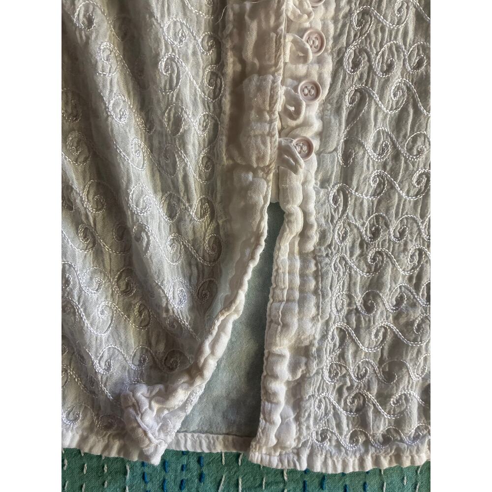 Vintage White Embroidered Rayon Blouse Womens M Boho Cottagecore Button Front - Picture 11 of 11